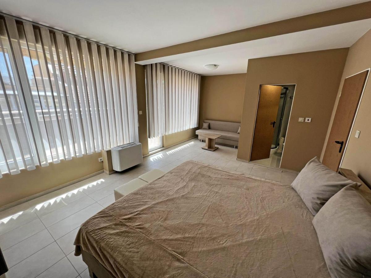 Valemar Apartments Pomorie Ngoại thất bức ảnh