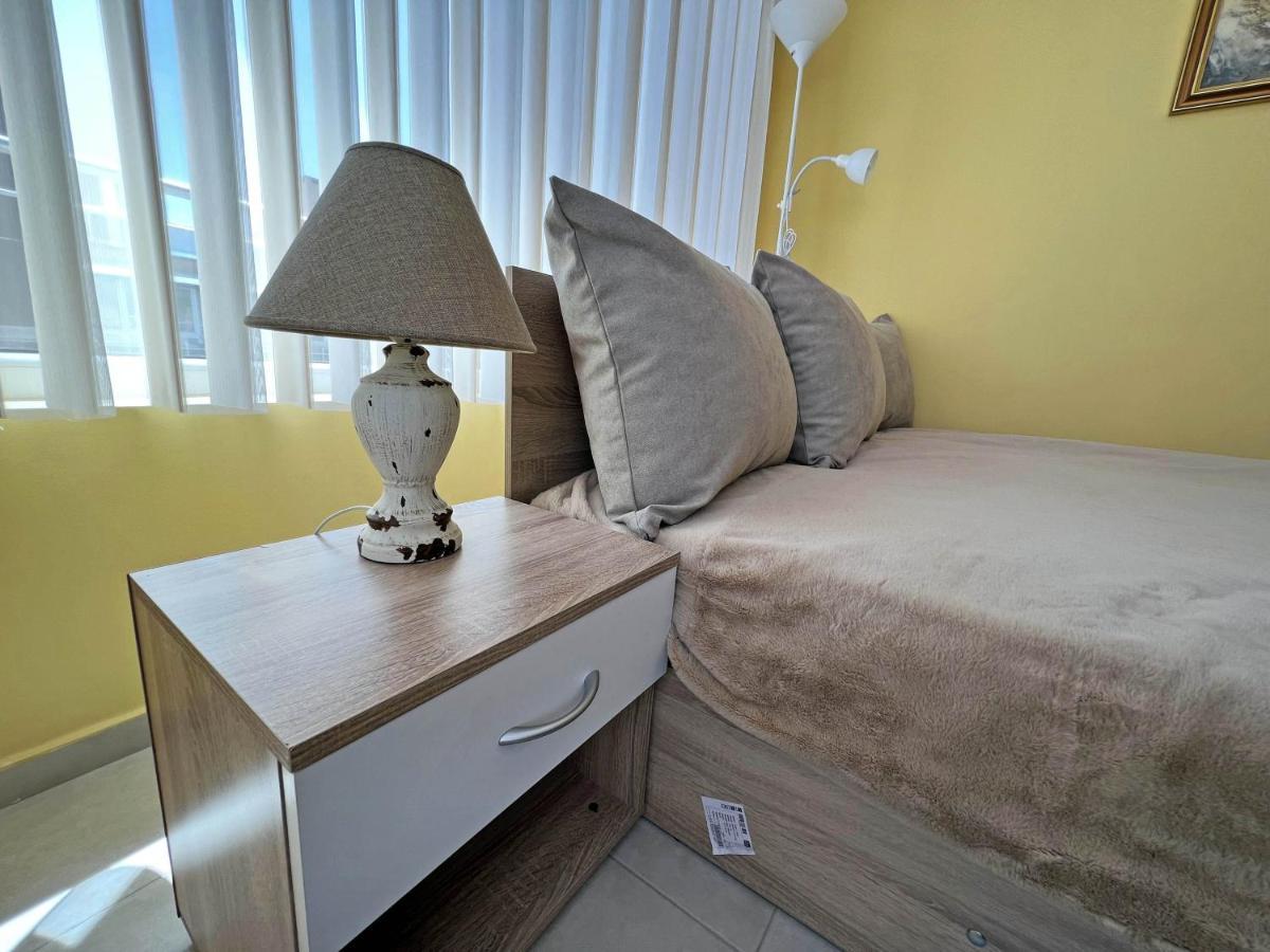 Valemar Apartments Pomorie Ngoại thất bức ảnh