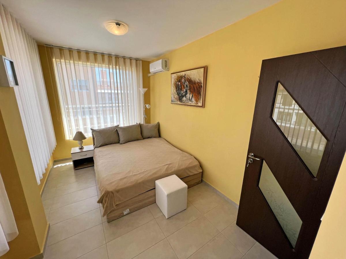 Valemar Apartments Pomorie Ngoại thất bức ảnh