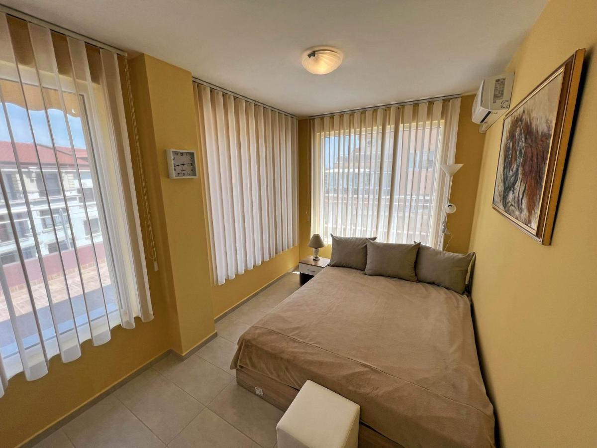 Valemar Apartments Pomorie Ngoại thất bức ảnh