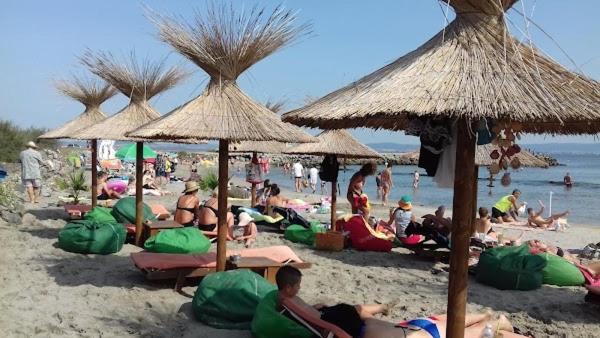 Valemar Apartments Pomorie Ngoại thất bức ảnh